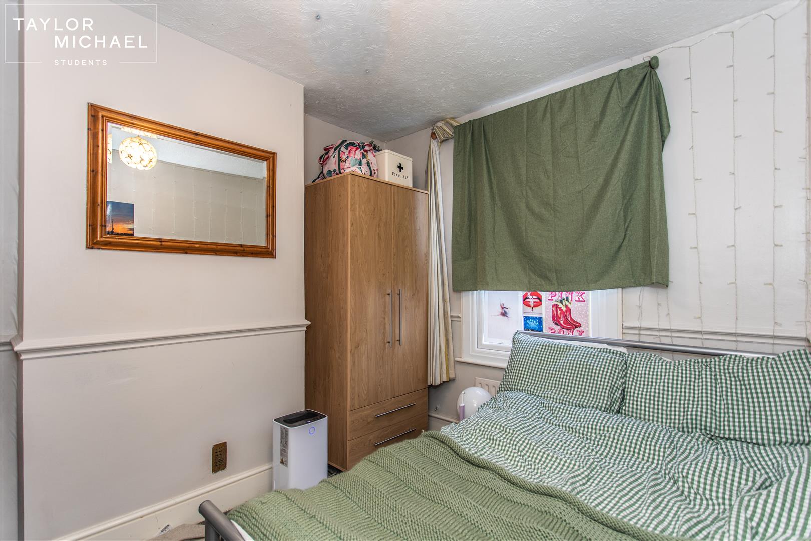 24 Park Crescent Road13.jpg